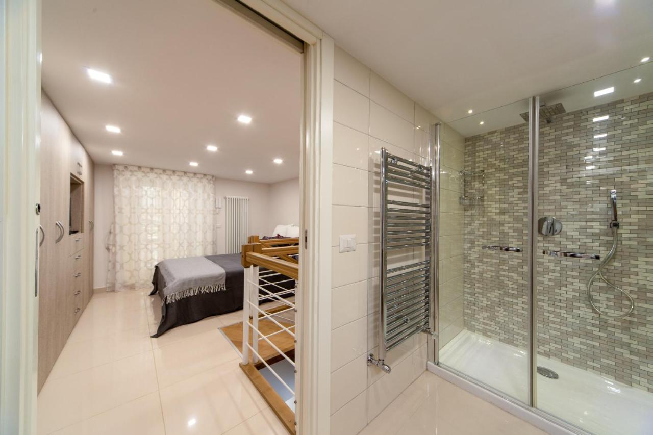 Centro Storico - Casa Con Wi-Fi E 4 Posti Letto In Via Dei Tribunali Appartement Napels Buitenkant foto
