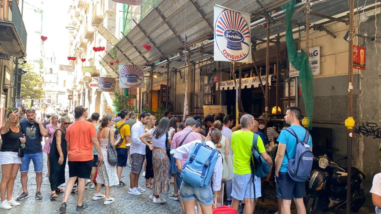 Centro Storico - Casa Con Wi-Fi E 4 Posti Letto In Via Dei Tribunali Appartement Napels Buitenkant foto
