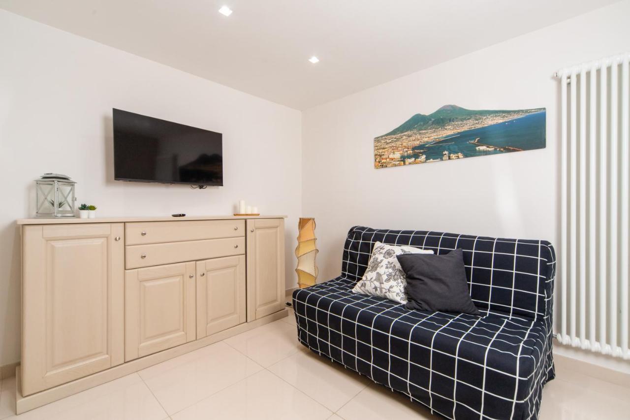 Centro Storico - Casa Con Wi-Fi E 4 Posti Letto In Via Dei Tribunali Appartement Napels Buitenkant foto