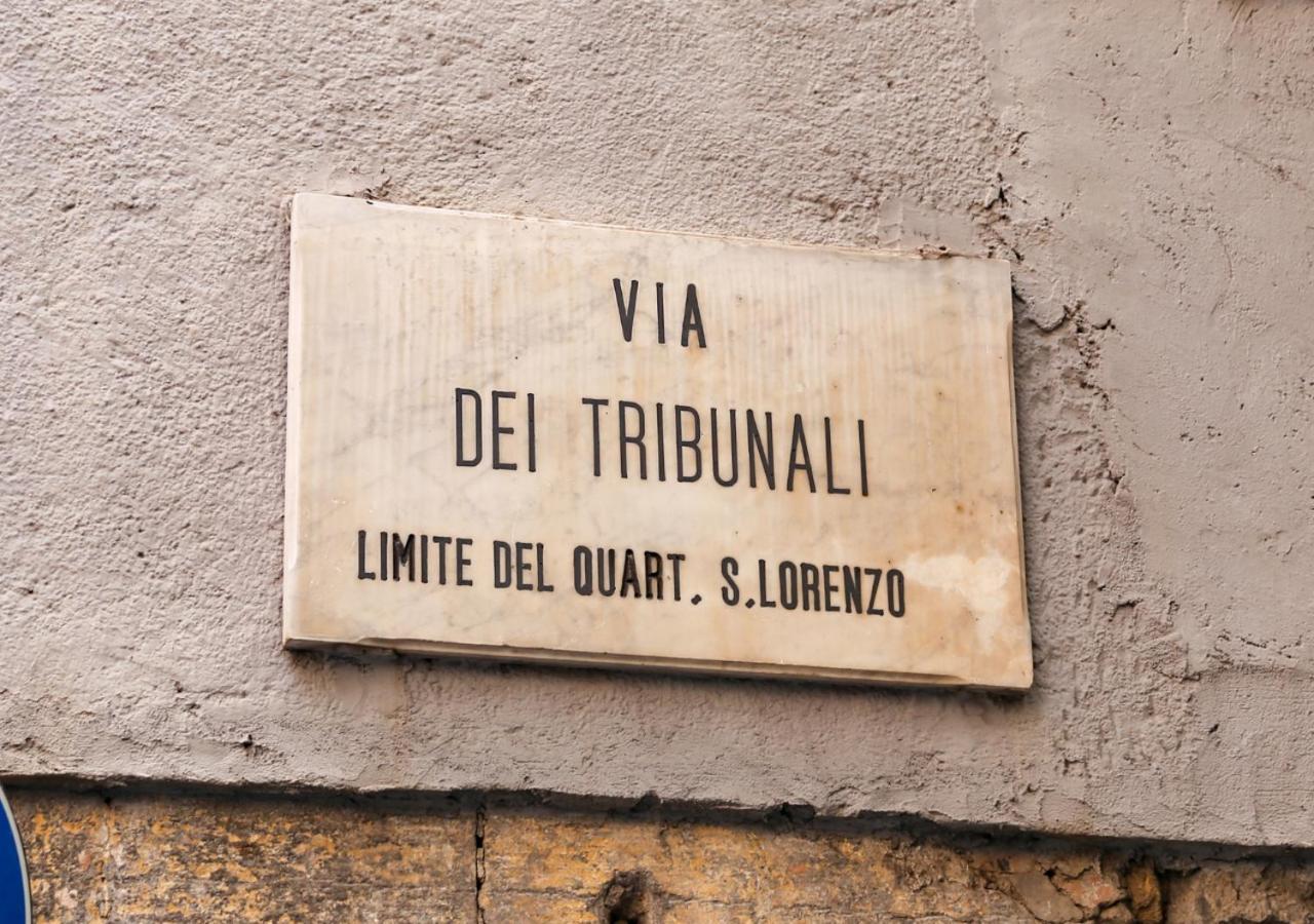 Centro Storico - Casa Con Wi-Fi E 4 Posti Letto In Via Dei Tribunali Appartement Napels Buitenkant foto